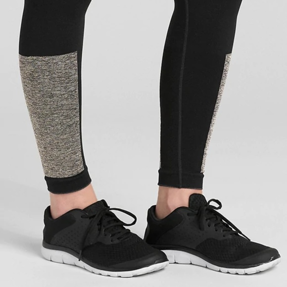 Gap GFast Mid Rise Seamless 7/8 Leggings XS Black - Picture 3 of 5